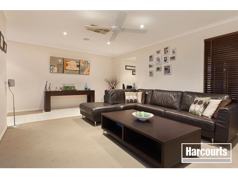 21 Swampgum Close, Pakenham VIC 3810