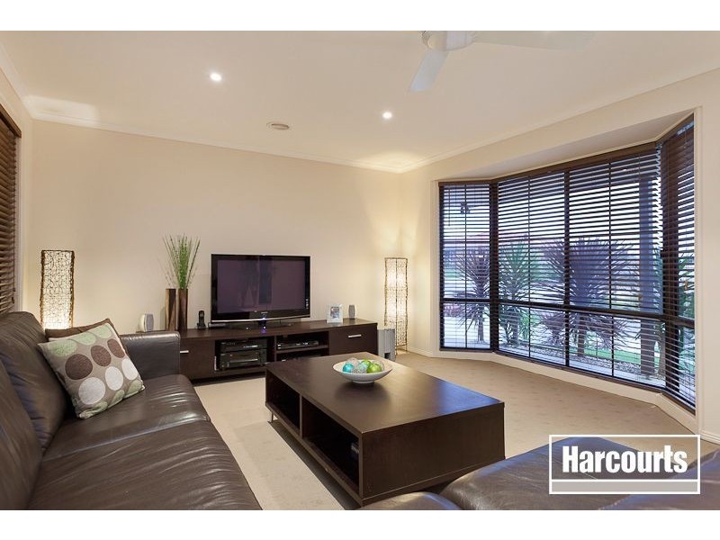 21 Swampgum Close, Pakenham VIC 3810