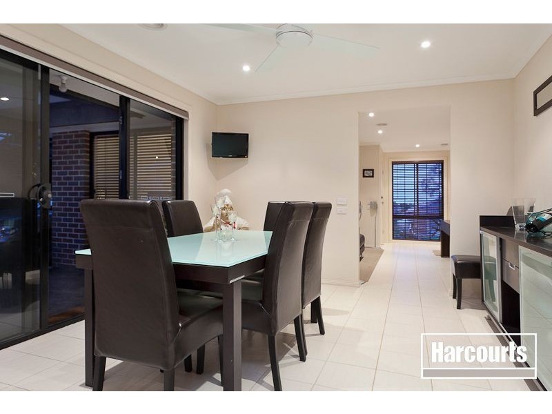 21 Swampgum Close, Pakenham VIC 3810