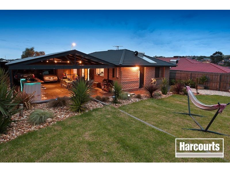 21 Swampgum Close, Pakenham VIC 3810