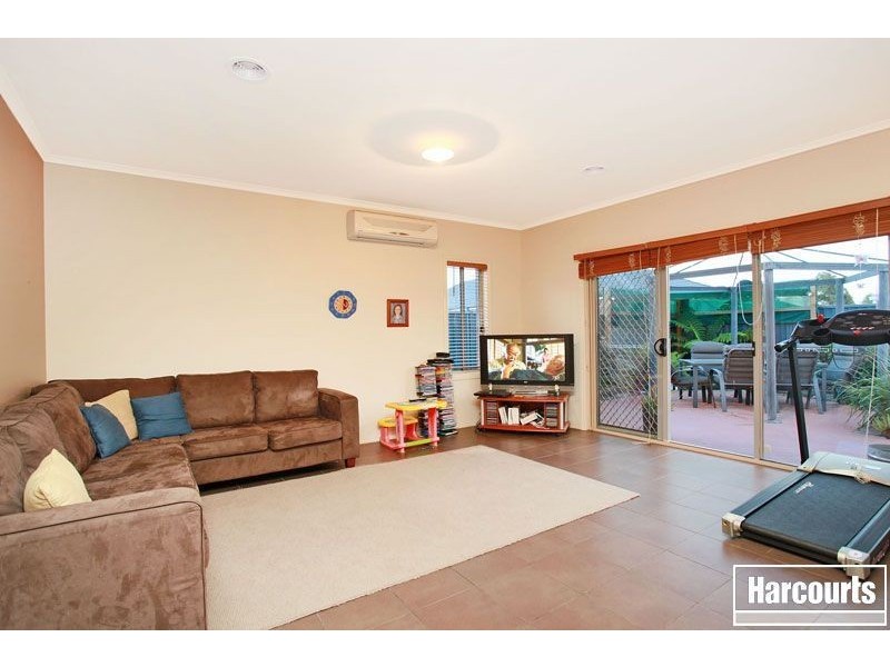 58 Scarlet Crescent, Pakenham VIC 3810