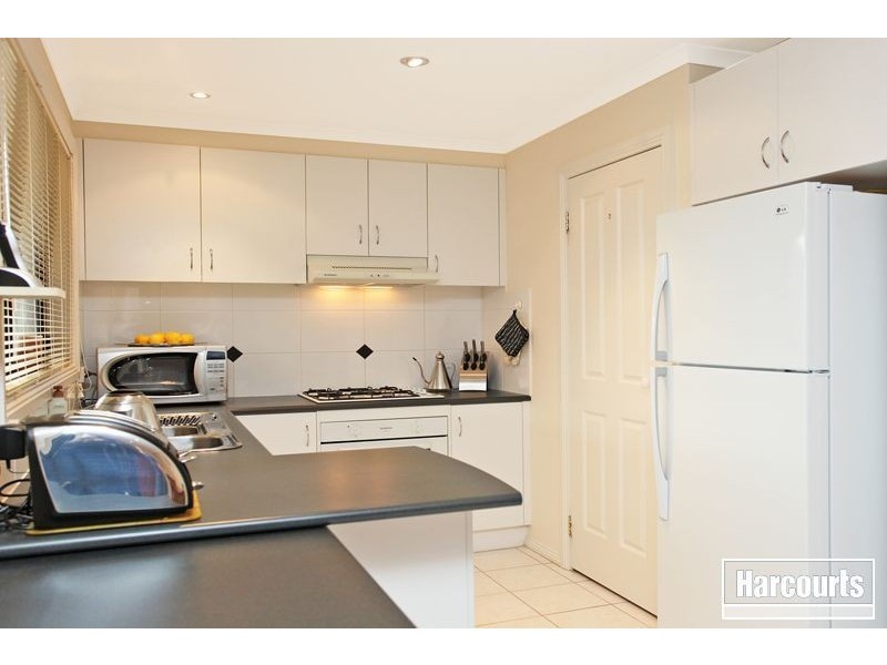 21 Riviera Drive, Pakenham VIC 3810