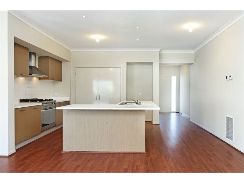 6 Goublurn Place, Pakenham VIC 3810