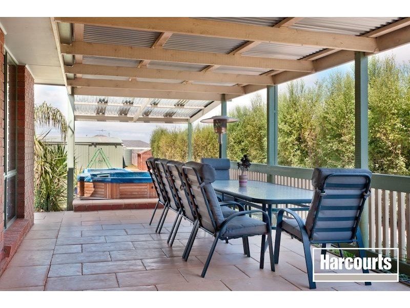 16 Jamie Court, Pakenham VIC 3810