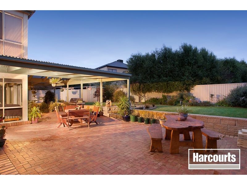 3 St. Leonards Way, Pakenham VIC 3810