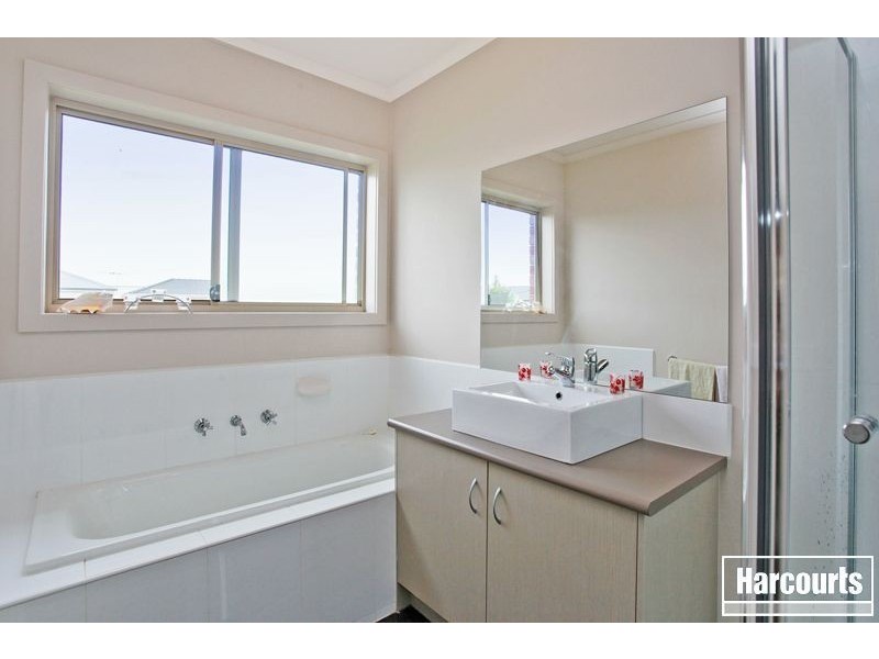 65 Redgum Circuit, Pakenham VIC 3810