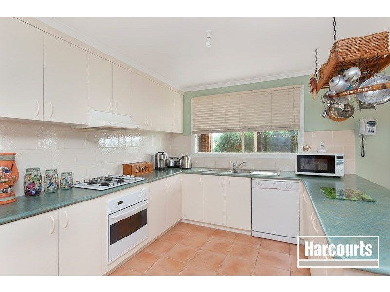 3 Earle Close, Pakenham VIC 3810