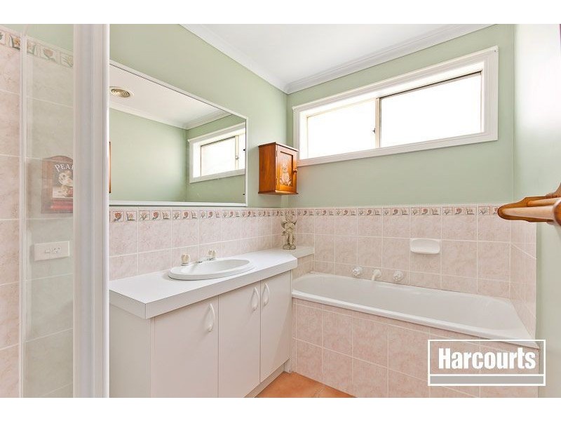 3 Earle Close, Pakenham VIC 3810