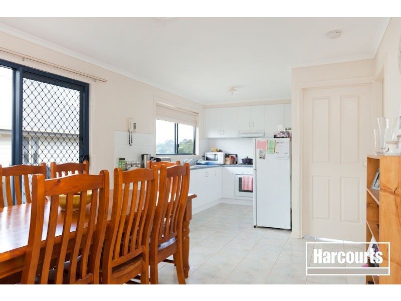 19 Meaby Drive, Pakenham VIC 3810