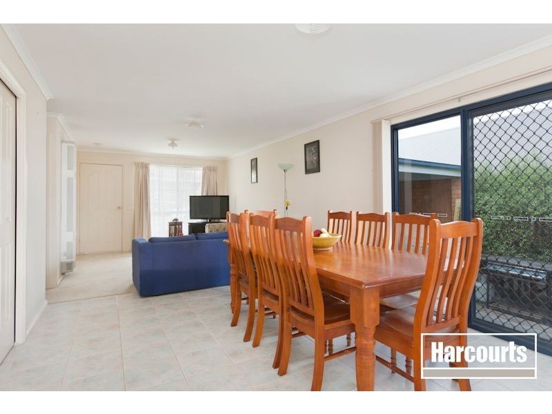 19 Meaby Drive, Pakenham VIC 3810