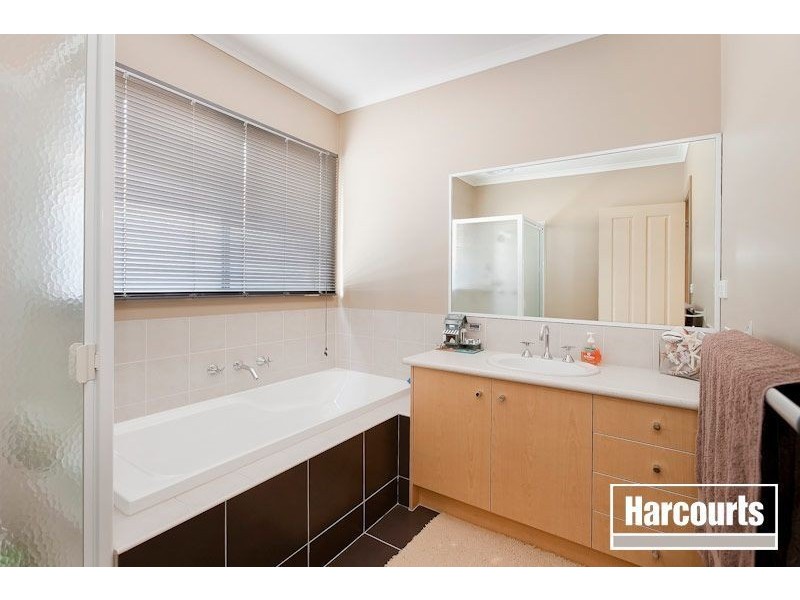 12 Ironbark Circuit, Pakenham VIC 3810