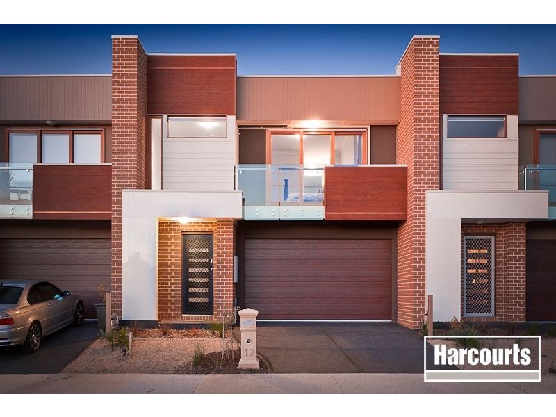 17 Kilburn Place, Pakenham VIC 3810