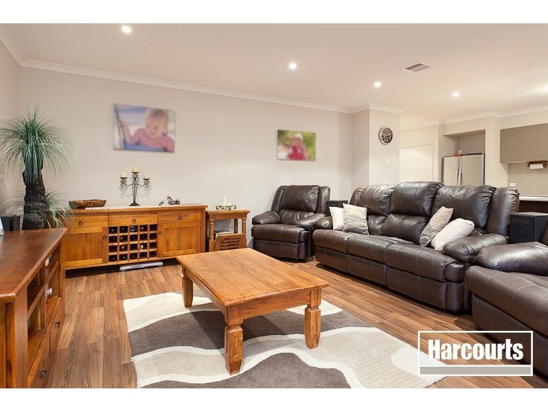 17 Kilburn Place, Pakenham VIC 3810