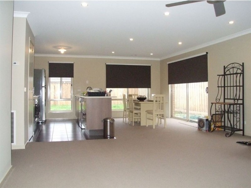 3 Melrose Street, Pakenham VIC 3810