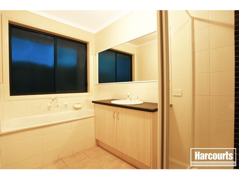 80 Sandalwood Drive, Pakenham VIC 3810