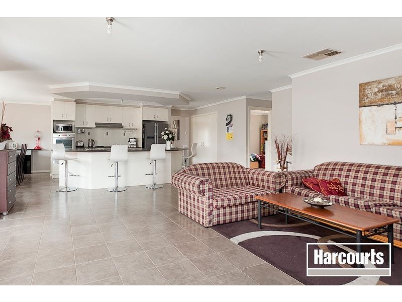 2 Mikasa Place, Pakenham VIC 3810