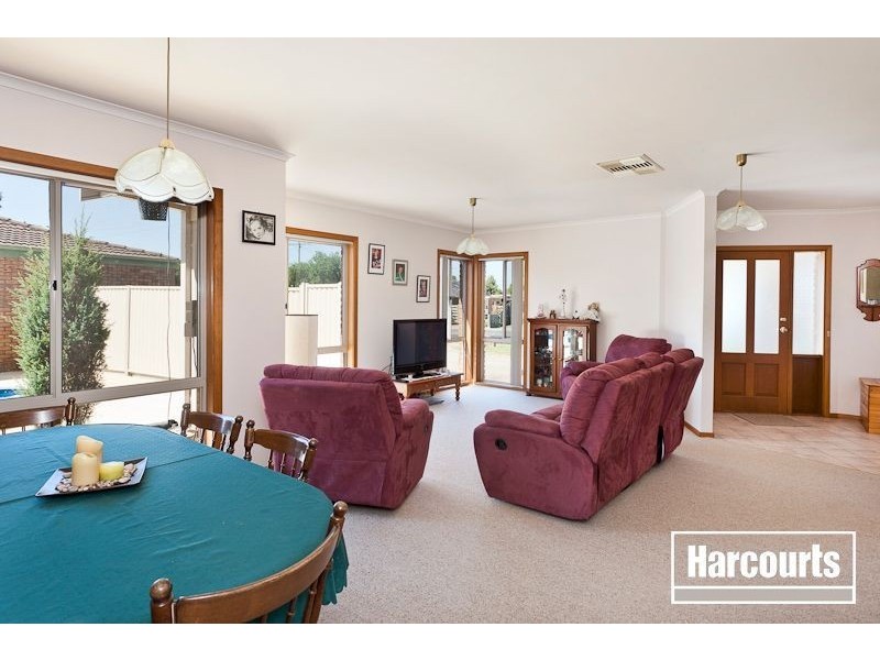 2 Ann Crescent, Pakenham VIC 3810