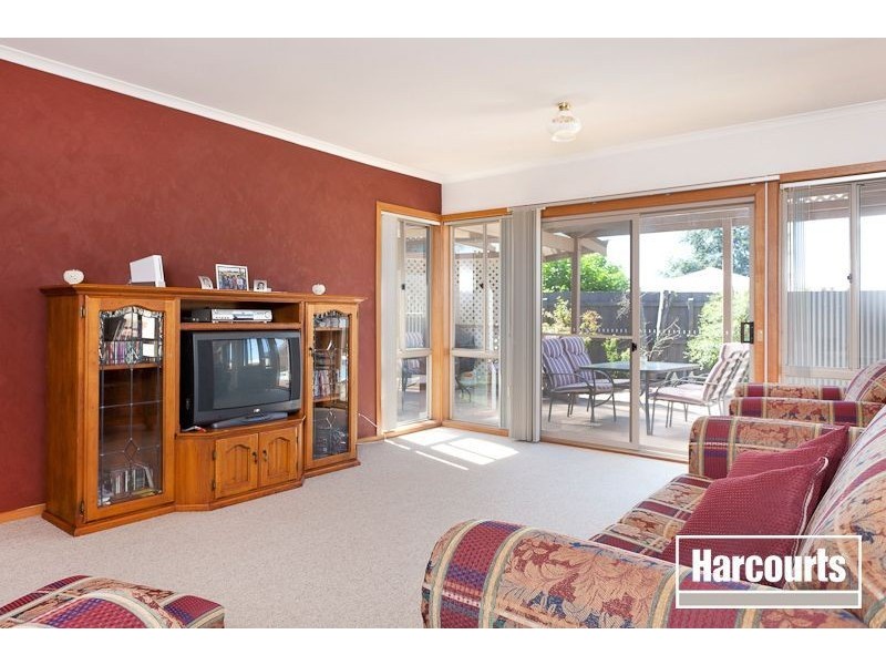 2 Ann Crescent, Pakenham VIC 3810