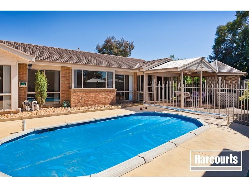 2 Ann Crescent, Pakenham VIC 3810