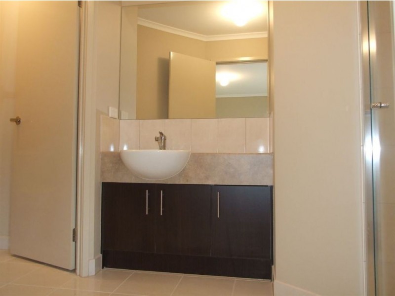 11 Lucerne Cct, Pakenham VIC 3810