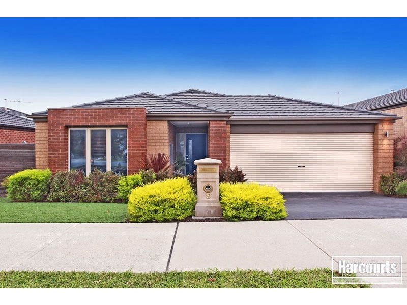 8 Tyrone Avenue, Pakenham VIC 3810