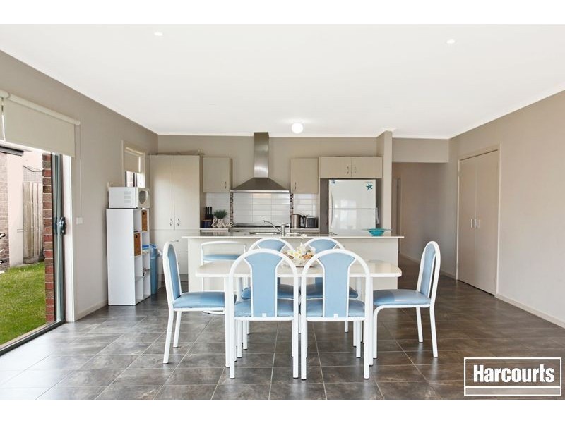 34 Freeman Drive, Pakenham VIC 3810