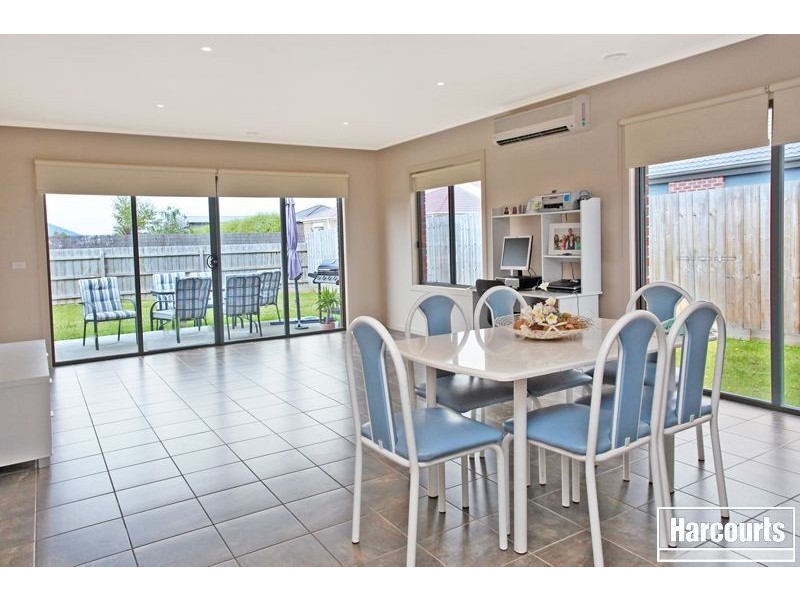 34 Freeman Drive, Pakenham VIC 3810