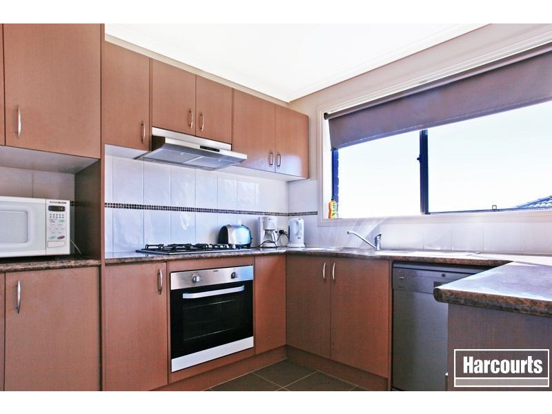 33 Ayesha Rise, Pakenham VIC 3810