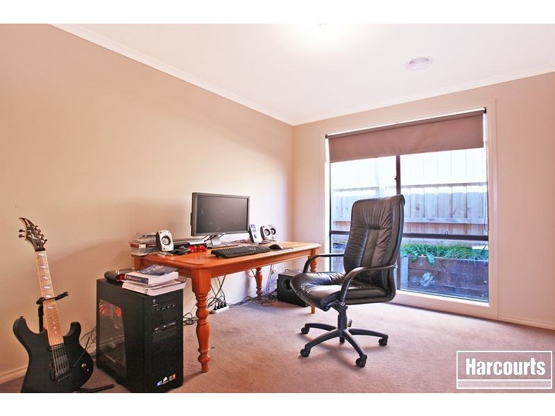 33 Ayesha Rise, Pakenham VIC 3810