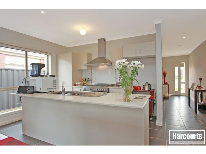 9 Elderberry Way, Pakenham VIC 3810