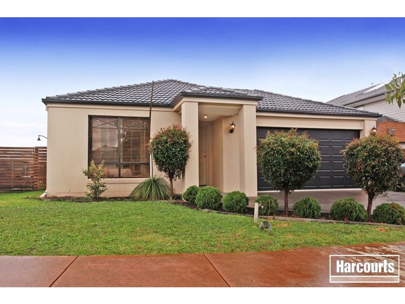 13 The Parkway, Pakenham VIC 3810