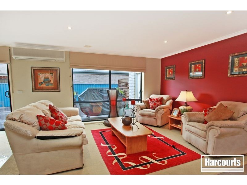 13 The Parkway, Pakenham VIC 3810