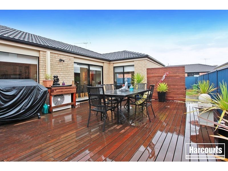 13 The Parkway, Pakenham VIC 3810