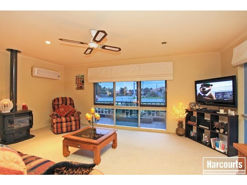 106 Racecourse Road, Pakenham VIC 3810