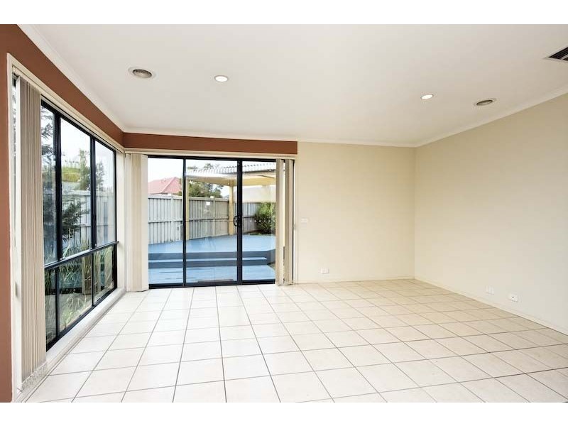 78 Oaklands Way, Pakenham VIC 3810