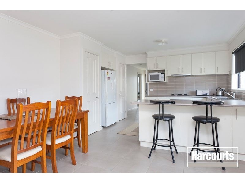 4 Lisa Avenue, Pakenham VIC 3810