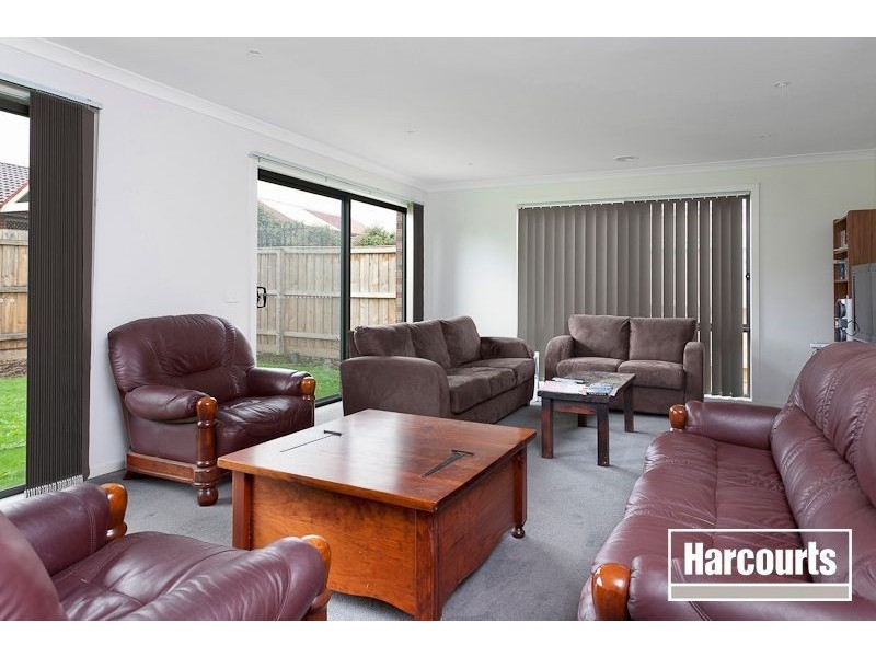 25 Kosta Boda Boulevard, Pakenham VIC 3810