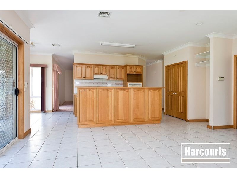 34 Eagle Drive, Pakenham VIC 3810