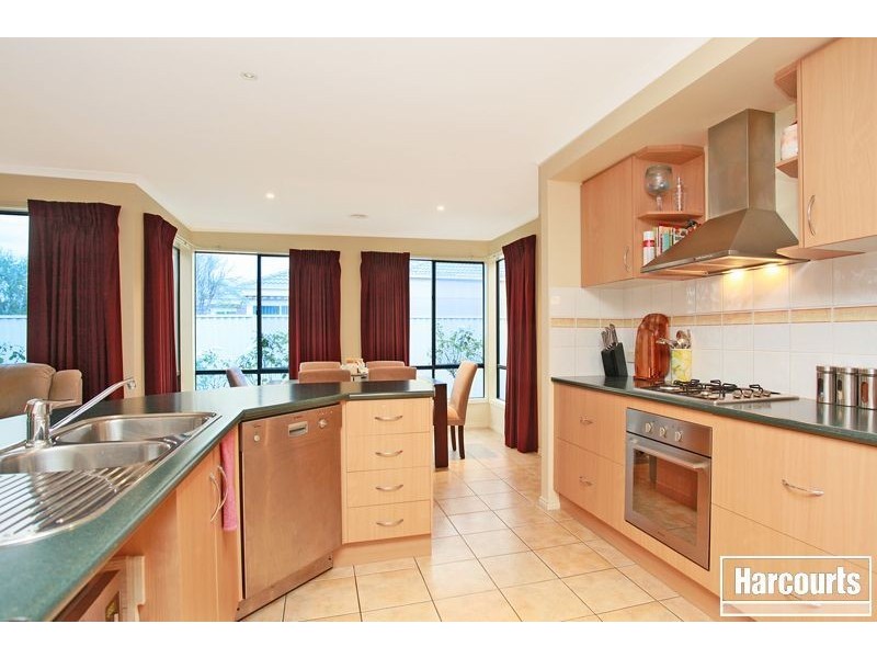 12 Latrobe Avenue, Pakenham VIC 3810