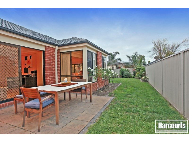12 Latrobe Avenue, Pakenham VIC 3810