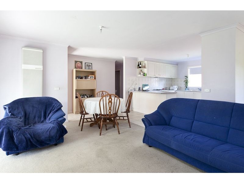 1/9 Henty Street, Pakenham VIC 3810