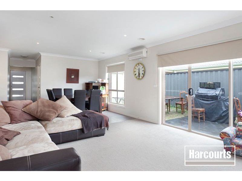 90 Leigh Drive, Pakenham VIC 3810