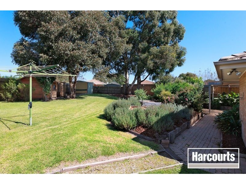 4 Dobson Court, Pakenham VIC 3810