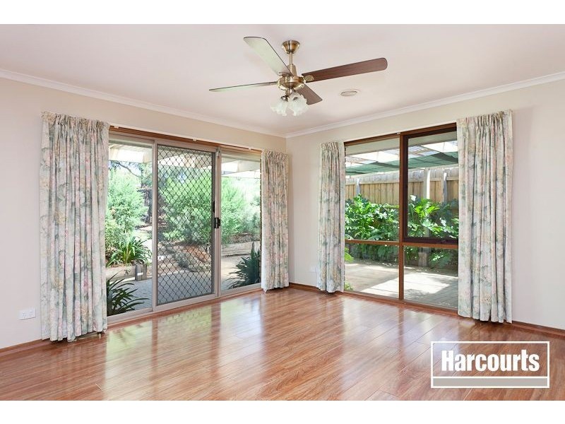 4 Dobson Court, Pakenham VIC 3810