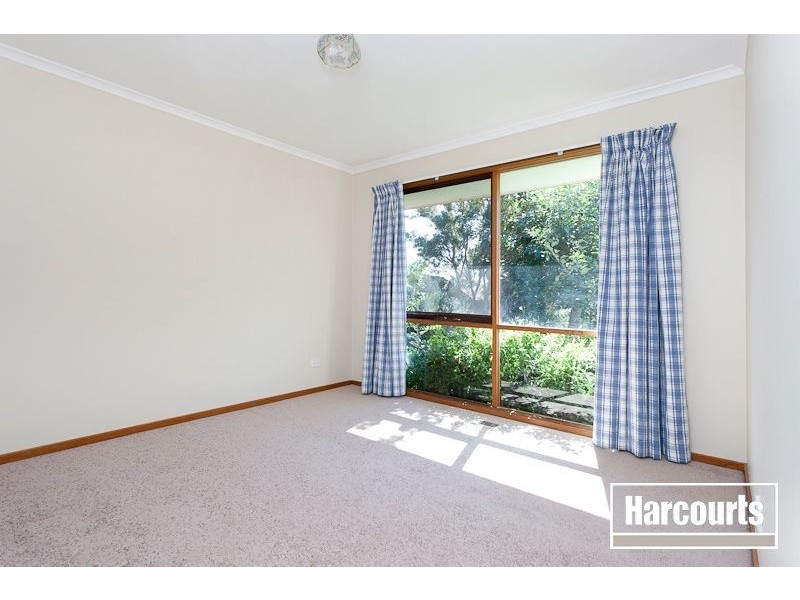 4 Dobson Court, Pakenham VIC 3810