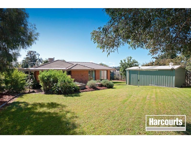 4 Dobson Court, Pakenham VIC 3810