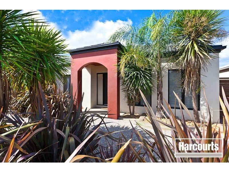13 Reidel Avenue, Pakenham VIC 3810