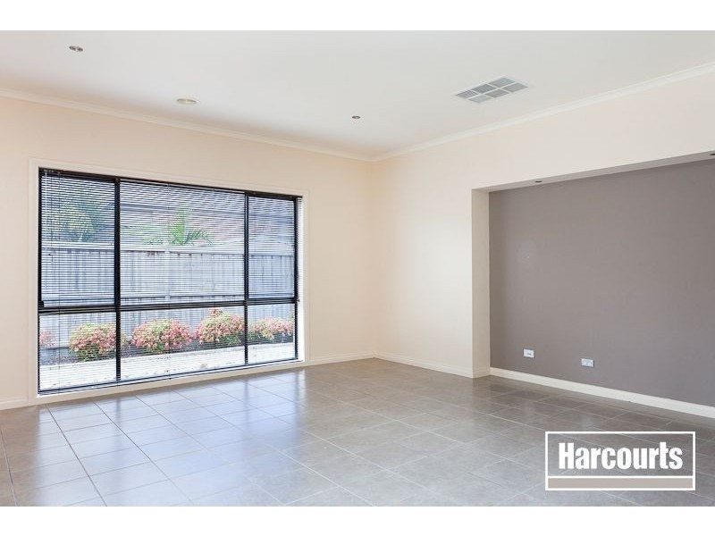 13 Reidel Avenue, Pakenham VIC 3810