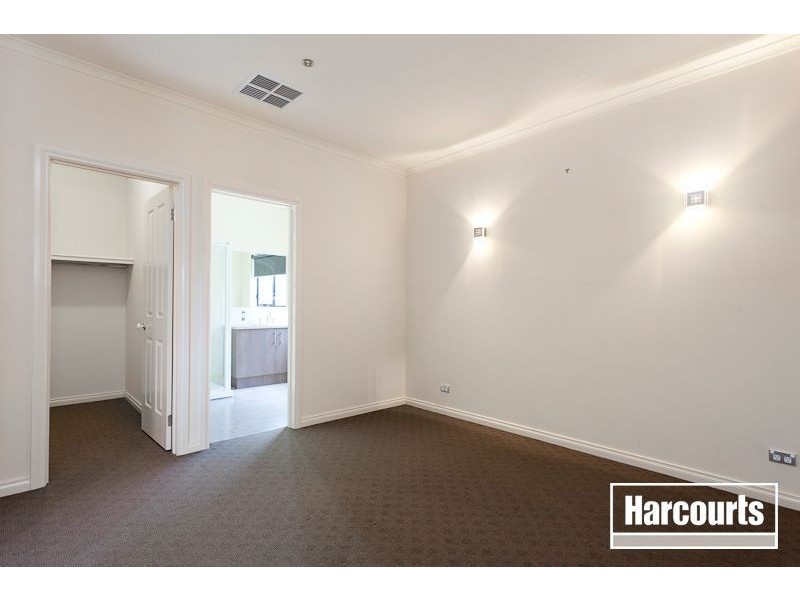 13 Reidel Avenue, Pakenham VIC 3810