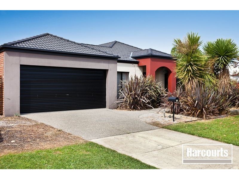 13 Reidel Avenue, Pakenham VIC 3810